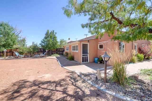 1913 LOMAS Boulevard NW, Albuquerque, NM 87104