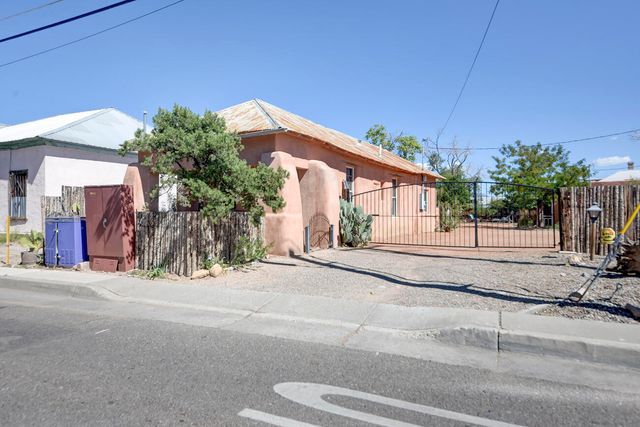 1913 LOMAS Boulevard NW, Albuquerque, NM 87104