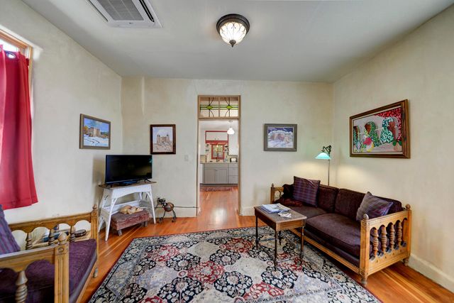 1913 LOMAS Boulevard NW, Albuquerque, NM 87104