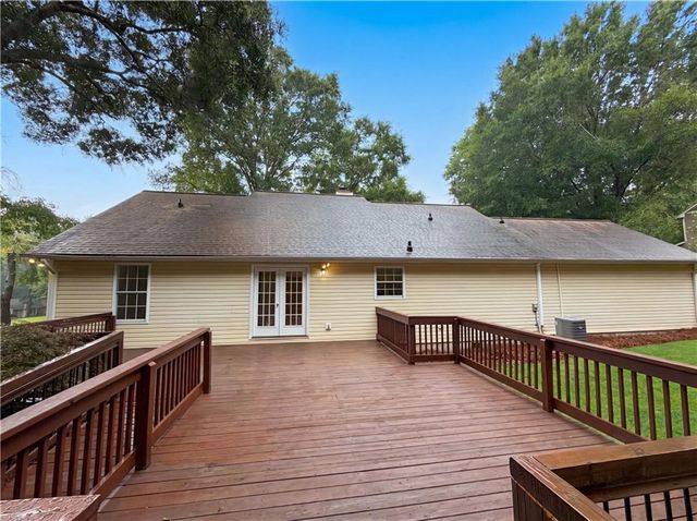 160 Regency Drive, Bethlehem, GA 30620