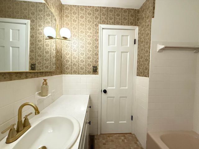 6815 Greenfield Drive, Paducah, KY 42003