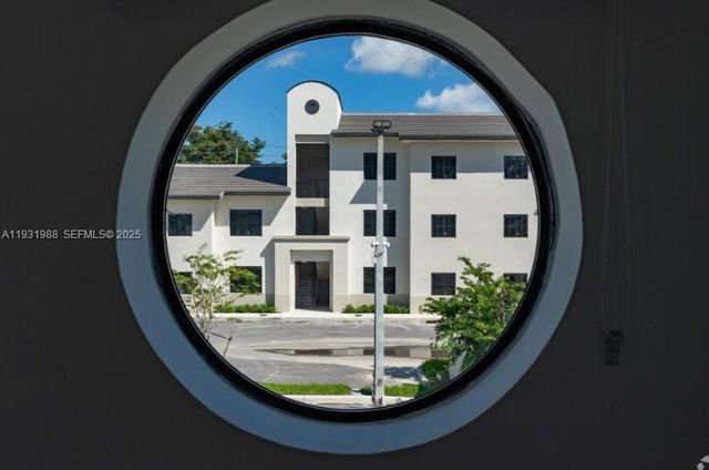 2336 E 4th Ave 104, Hialeah, FL 33013