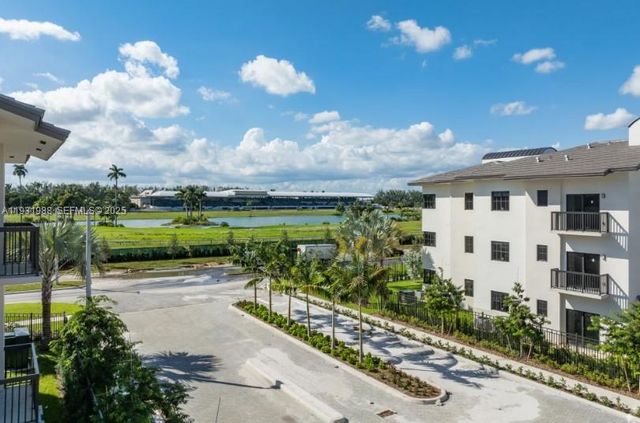 2336 E 4th Ave 104, Hialeah, FL 33013