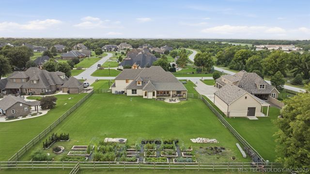 7183 Hidden Acre Trail, Owasso, OK 74055