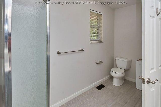 60 Abney Circle, Charleston, WV 25314