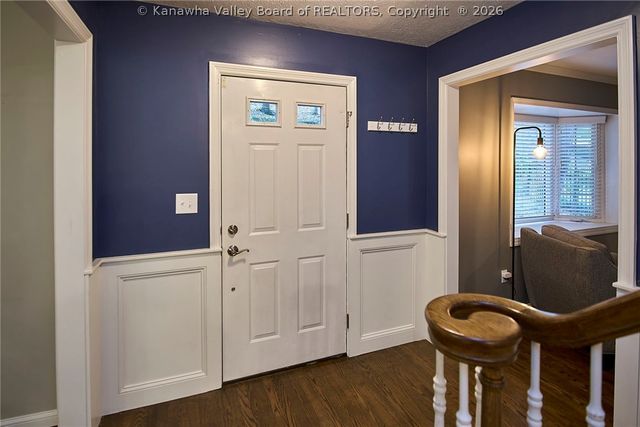 60 Abney Circle, Charleston, WV 25314