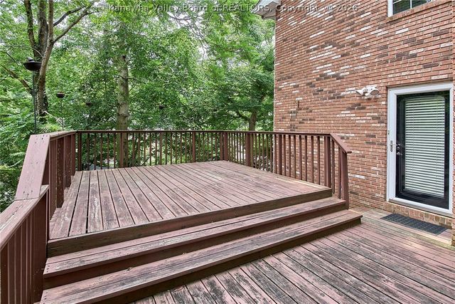 60 Abney Circle, Charleston, WV 25314