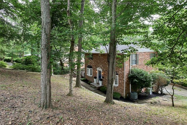 60 Abney Circle, Charleston, WV 25314