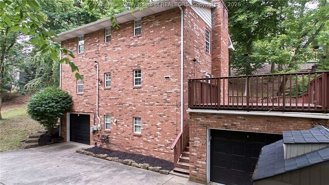 60 Abney Circle, Charleston, WV 25314