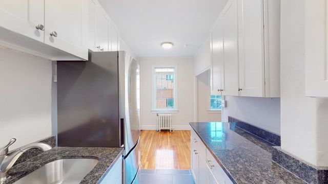 16 Chauncy St 24, Cambridge, MA 02138