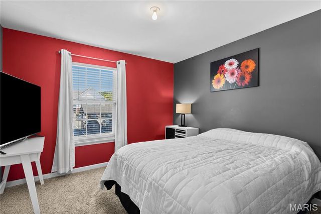 734 Saravalle Drive, St Peters, MO 63376