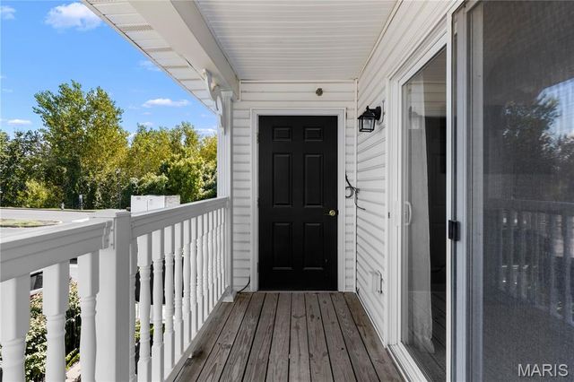 734 Saravalle Drive, St Peters, MO 63376