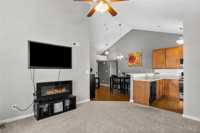 734 Saravalle Drive, St Peters, MO 63376