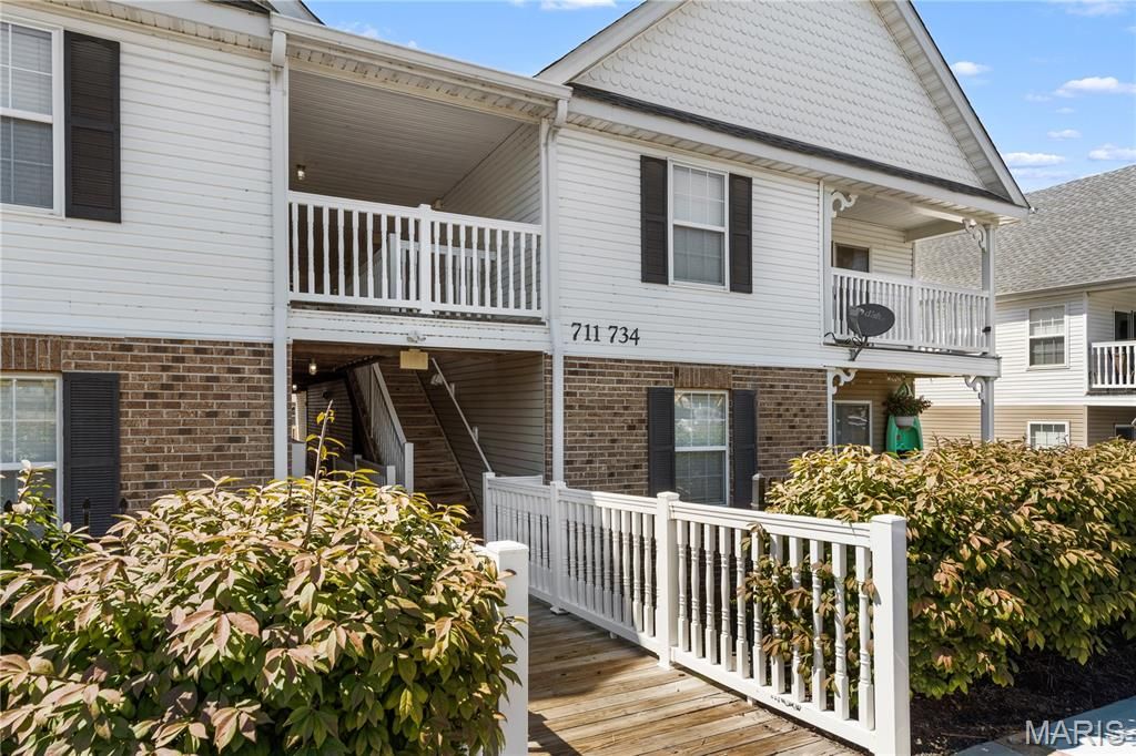734 Saravalle Drive, St Peters, MO 63376