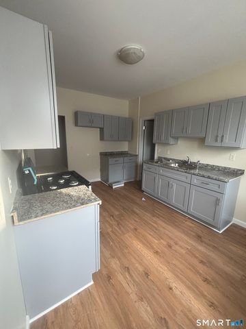 1804 Barnum Avenue 10, Bridgeport, CT 06610