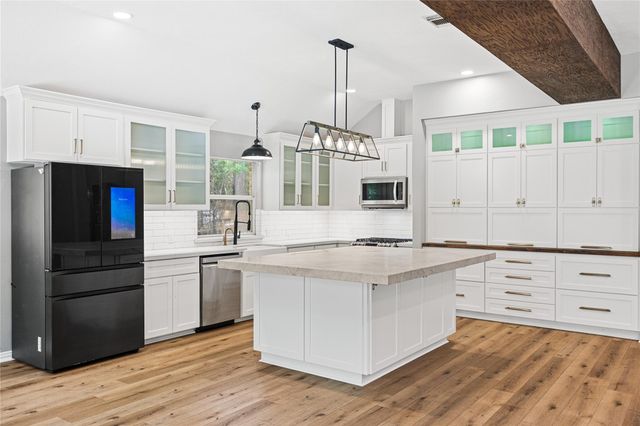 27103 Bridleway Circle, Magnolia, TX 77355