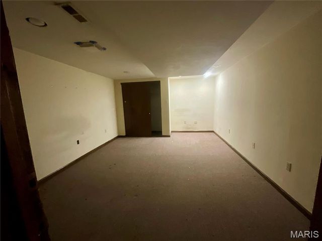 1615 Treetop Drive, St Charles, MO 63303