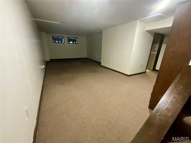 1615 Treetop Drive, St Charles, MO 63303