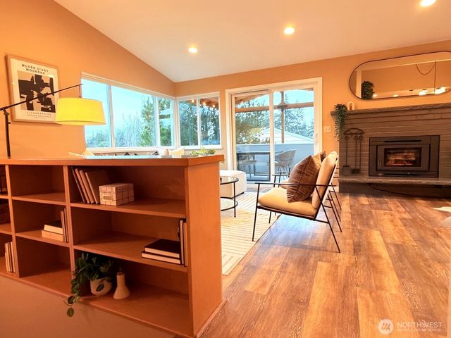 2004 SW 117th Place, Burien, WA 98146