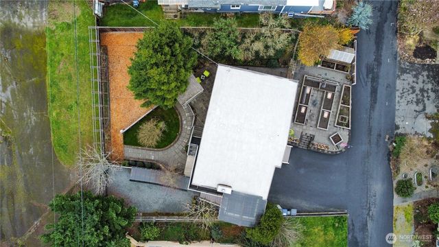 2004 SW 117th Place, Burien, WA 98146