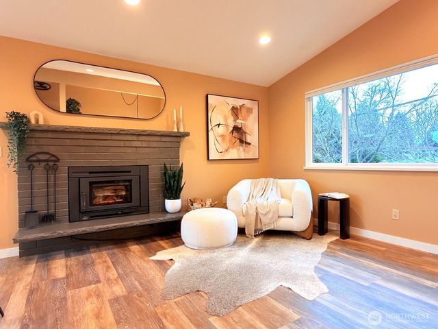 2004 SW 117th Place, Burien, WA 98146