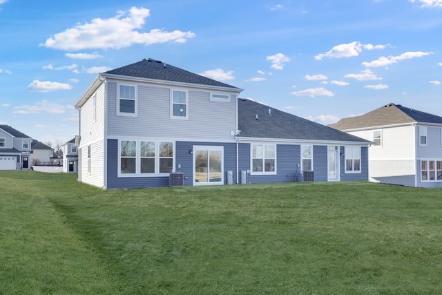 4209 Meadowridge Road, Woodstock, IL 60098