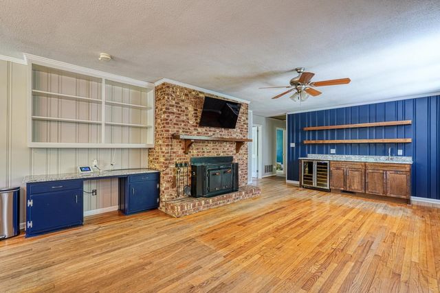 137 Henson St, Spartanburg, SC 29307