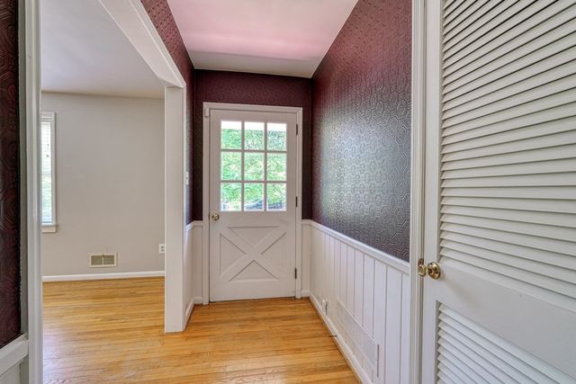 137 Henson St, Spartanburg, SC 29307