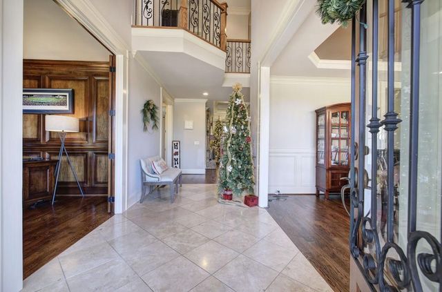 601 Shelter Cove, Canton, GA 30114