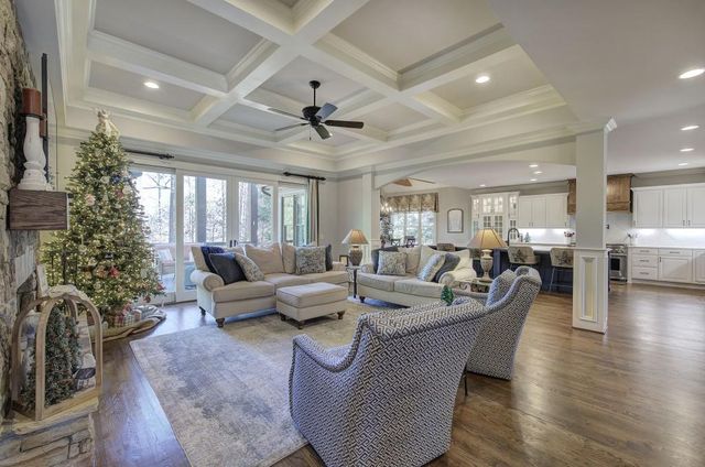 601 Shelter Cove, Canton, GA 30114