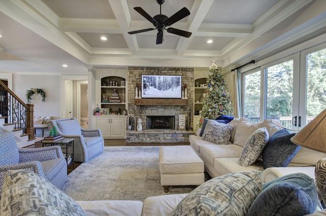 601 Shelter Cove, Canton, GA 30114