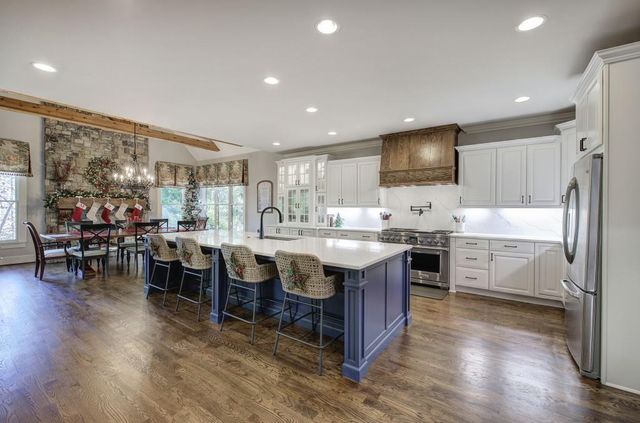 601 Shelter Cove, Canton, GA 30114