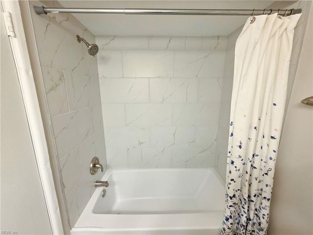 1268 Little Bay Ave Apt 12, Norfolk, VA 23503