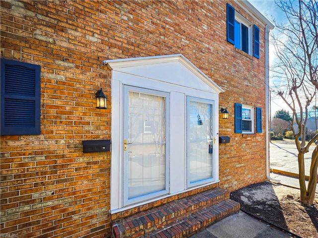 1268 Little Bay Ave Apt 12, Norfolk, VA 23503