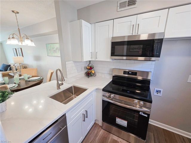 1268 Little Bay Ave Apt 12, Norfolk, VA 23503