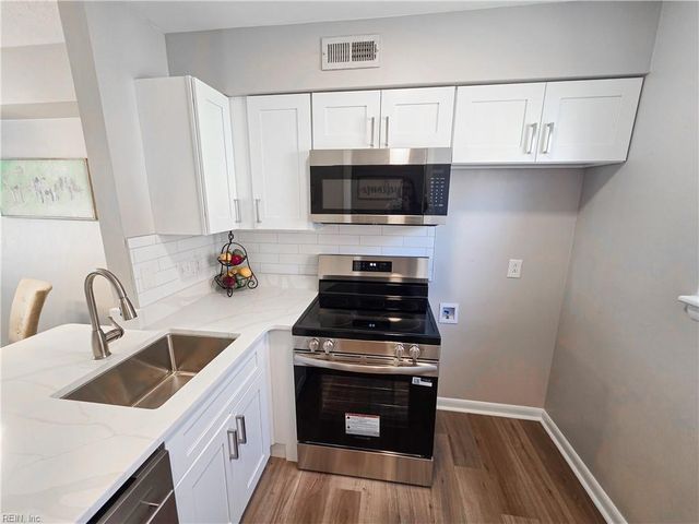 1268 Little Bay Ave Apt 12, Norfolk, VA 23503