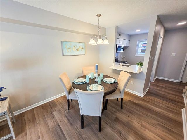 1268 Little Bay Ave Apt 12, Norfolk, VA 23503