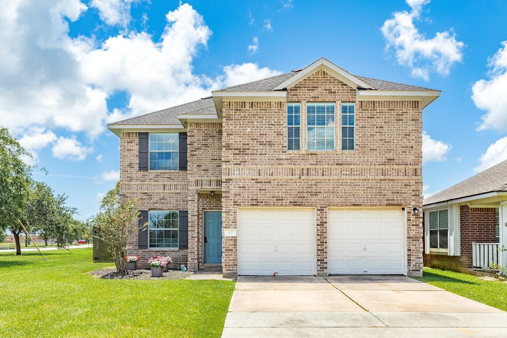 101 Cacao Street, Lake Jackson, TX 77566