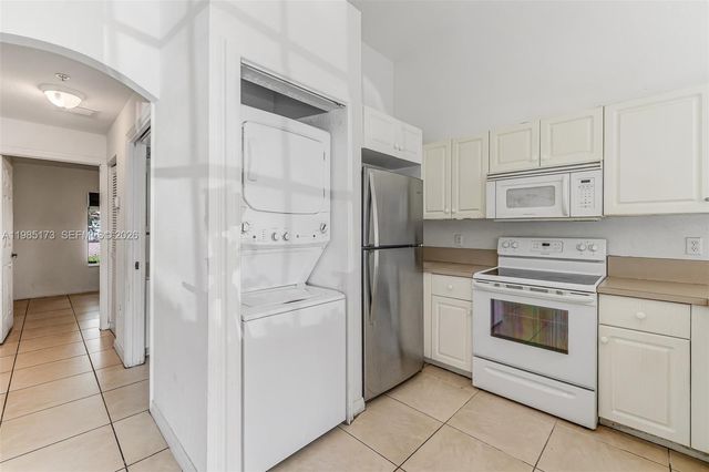 3916 SW 48th Ave, Pembroke Park, FL 33023