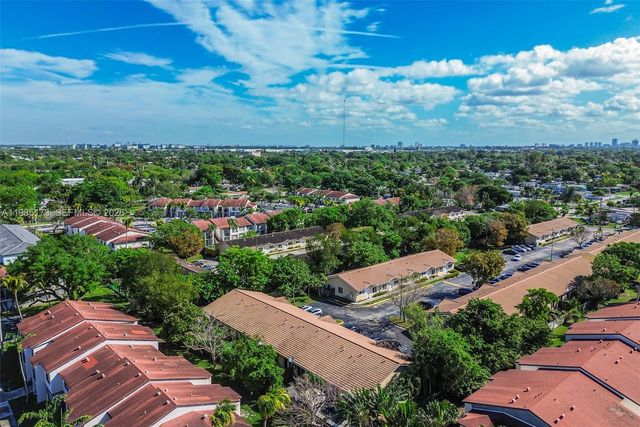 3916 SW 48th Ave, Pembroke Park, FL 33023