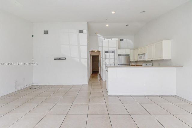 3916 SW 48th Ave, Pembroke Park, FL 33023