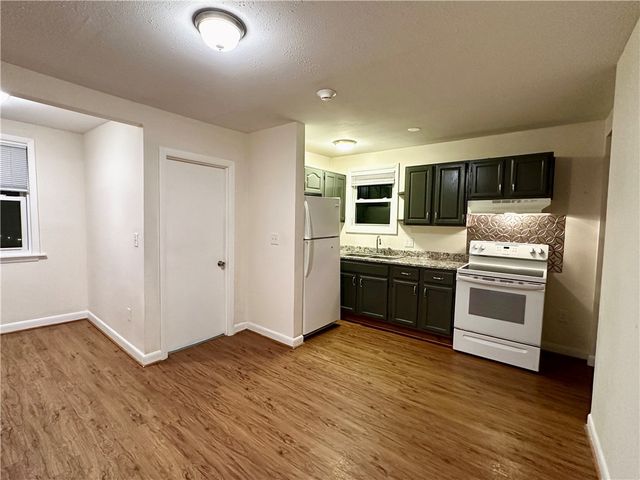 800 Oakland beach Avenue b, Warwick, RI 02889