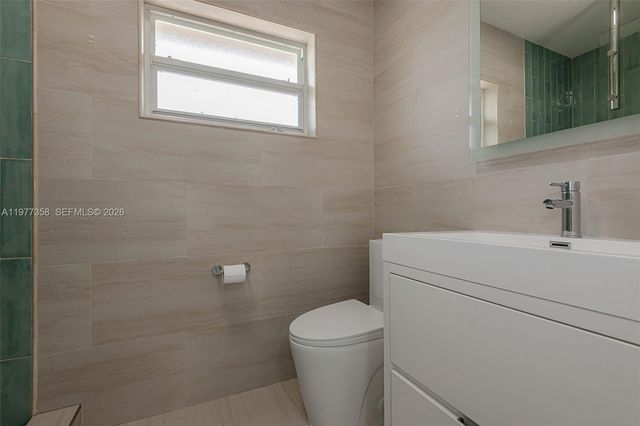 3900 N 43rd Ave, Hollywood, FL 33021