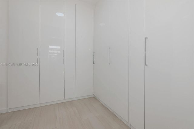 3900 N 43rd Ave, Hollywood, FL 33021