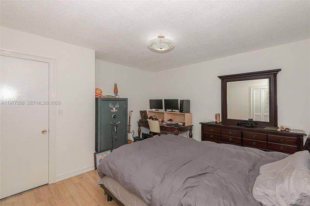 3900 N 43rd Ave, Hollywood, FL 33021