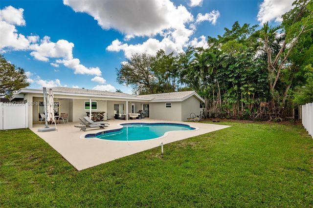 3900 N 43rd Ave, Hollywood, FL 33021
