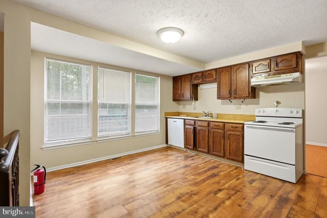 17 LADY DIANA CIR, Marlton, NJ 08053