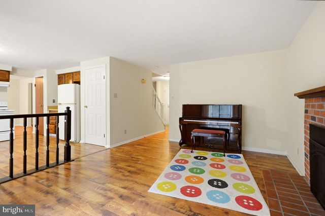 17 LADY DIANA CIR, Marlton, NJ 08053