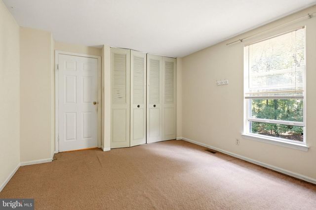 17 LADY DIANA CIR, Marlton, NJ 08053