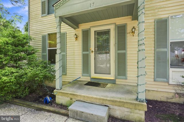 17 LADY DIANA CIR, Marlton, NJ 08053
